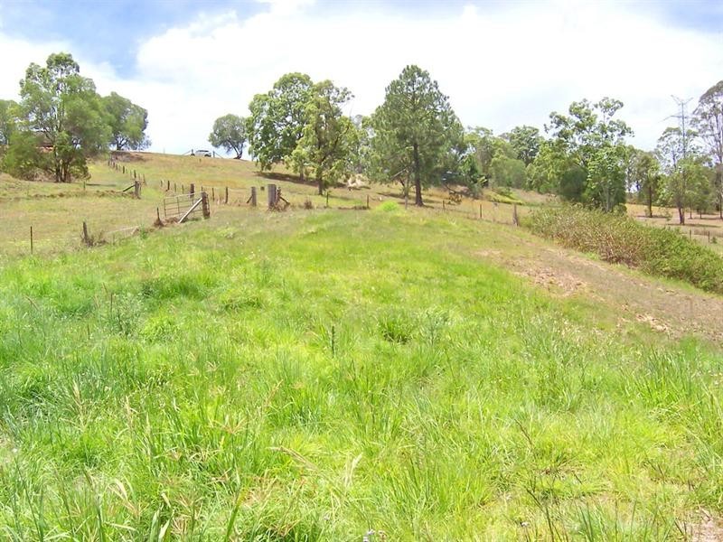 803 Bunya Road, Draper QLD 4520