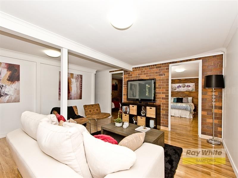 33 Tarnook Drive, Ferny Hills QLD 4055