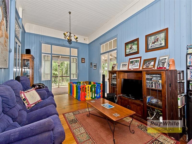 9 Petersen Road, Camp Mountain QLD 4520