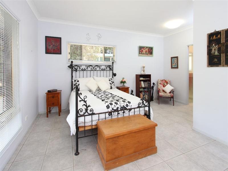 24 Trentham Place, Samford Village QLD 4520