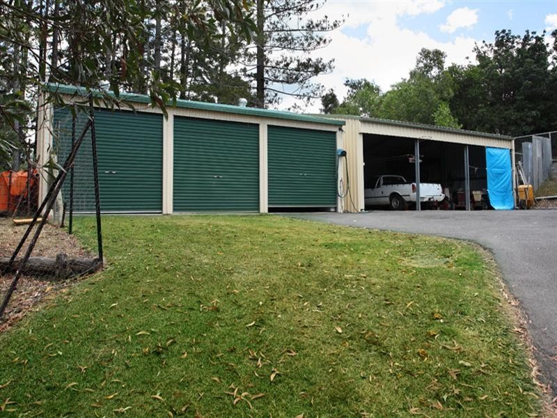 24 Trentham Place, Samford Village QLD 4520