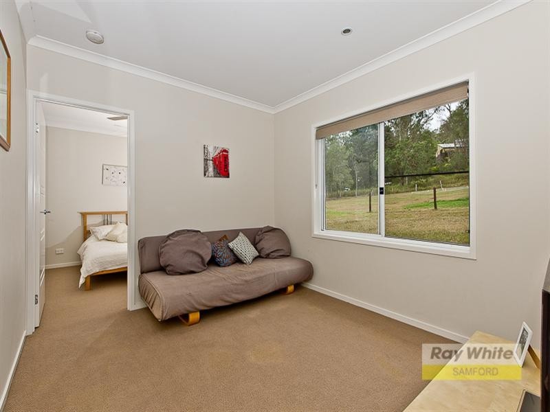 3 Stanley Robinson Court, Camp Mountain QLD 4520