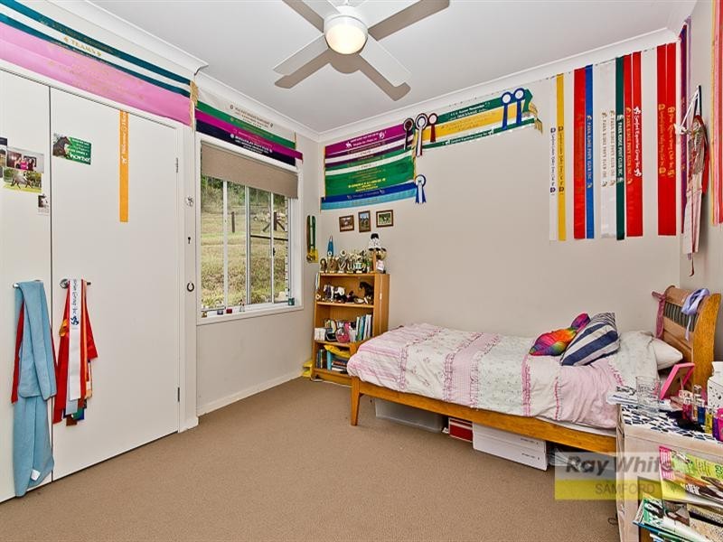 3 Stanley Robinson Court, Camp Mountain QLD 4520