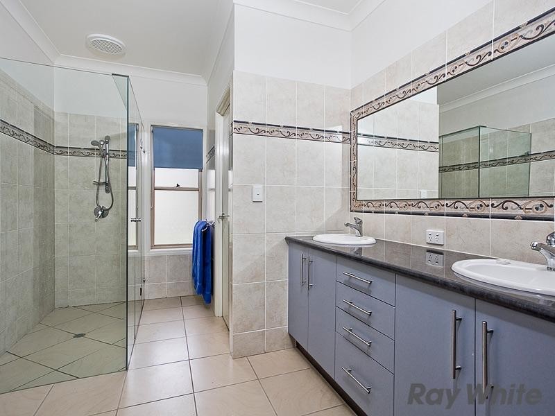 7 Dressage Close, Highvale QLD 4520