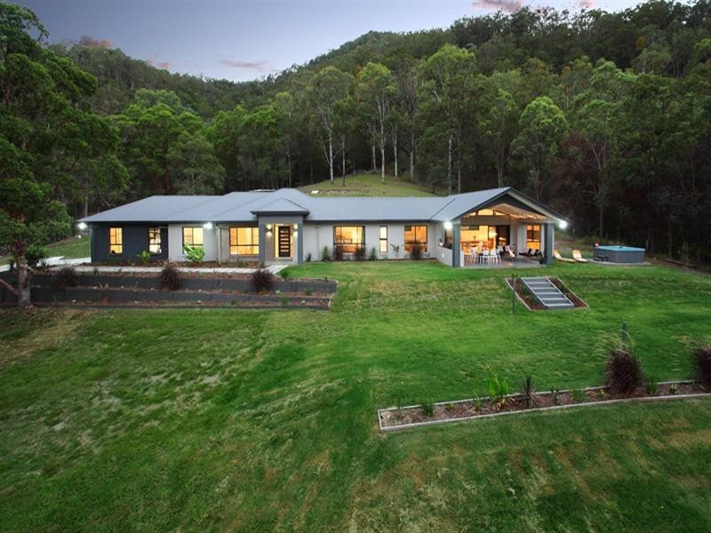 14 Rosewarne Lane, Mount Samson QLD 4520