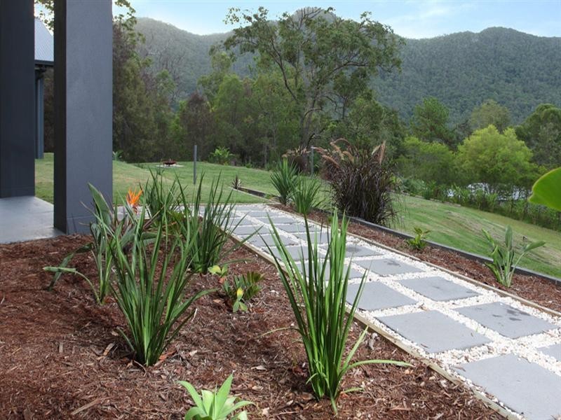 14 Rosewarne Lane, Mount Samson QLD 4520