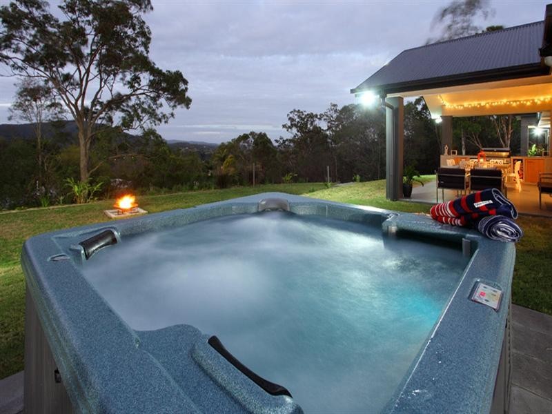 14 Rosewarne Lane, Mount Samson QLD 4520