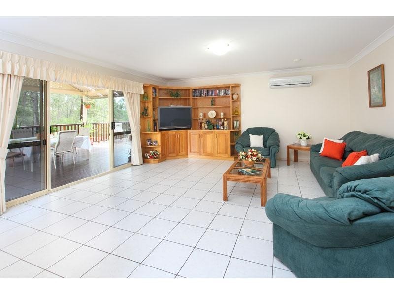 86 Weston Drive, Bunya QLD 4055