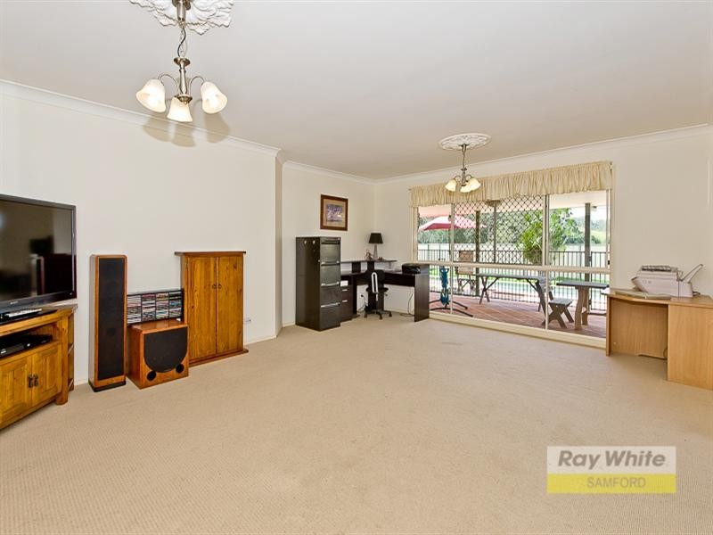 69A Lees Crossing Road, Armstrong Creek QLD 4520