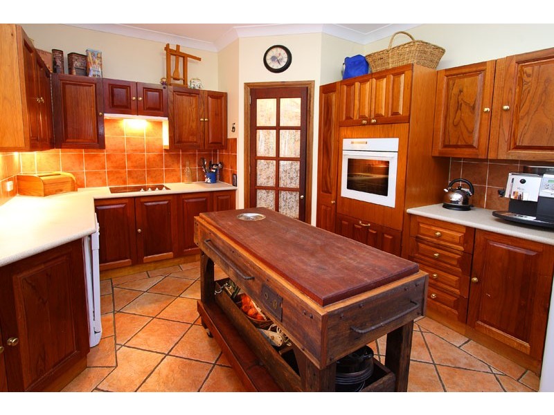 28 Victor Russell Drive, Samford QLD 4520