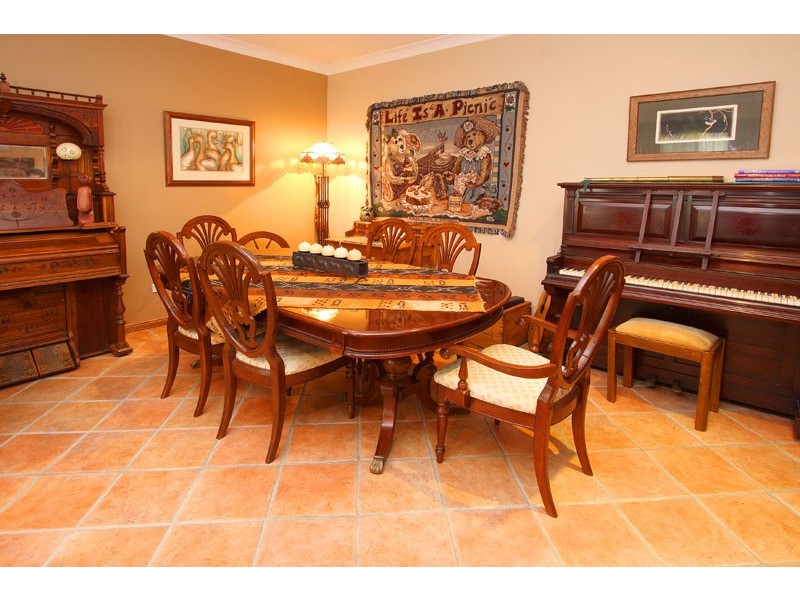 28 Victor Russell Drive, Samford QLD 4520