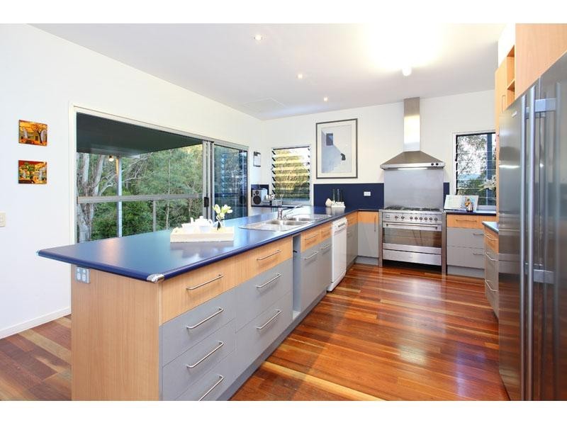 24 Vera Court, Samford Valley QLD 4520