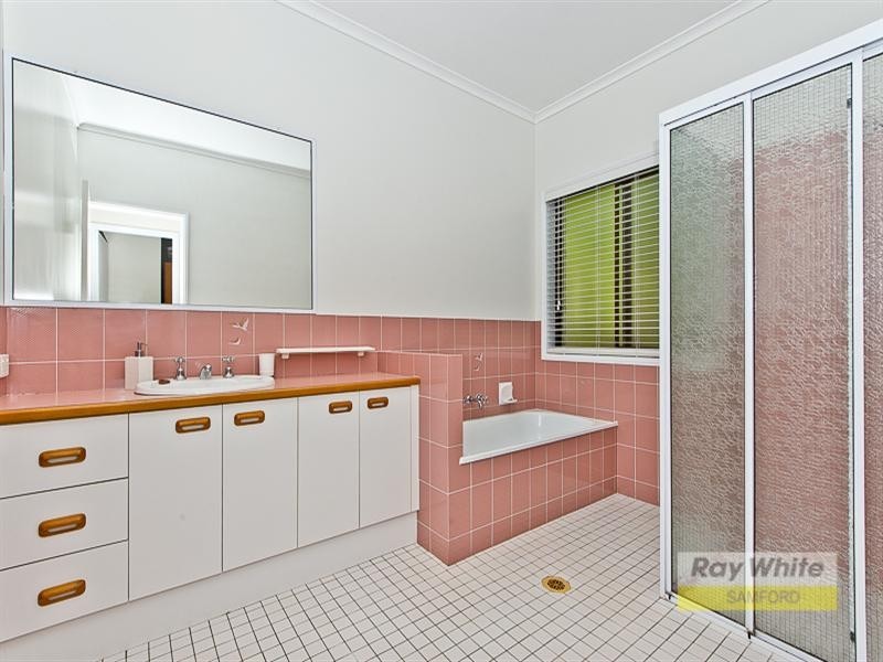 2 Davison Road, Camp Mountain QLD 4520