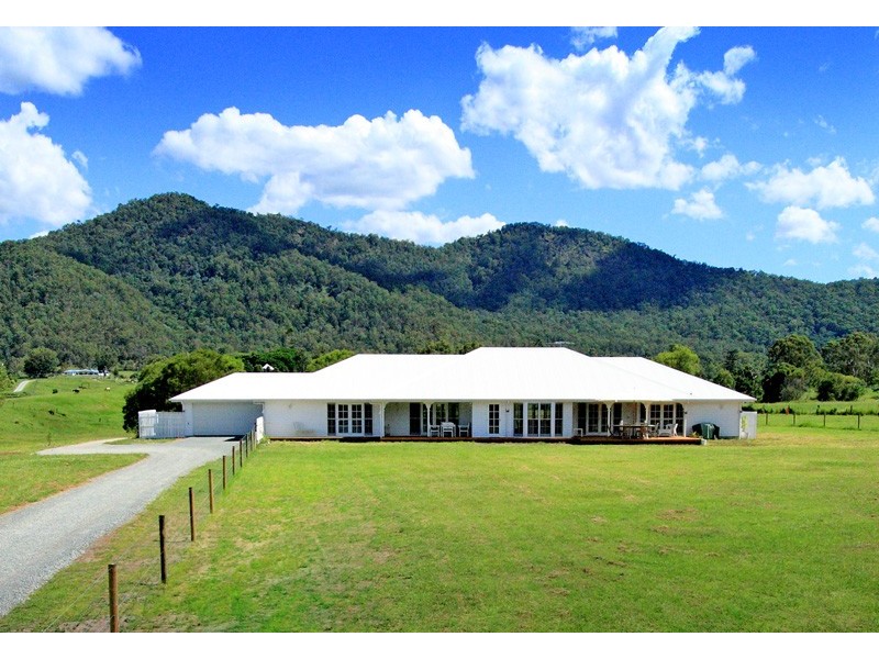 6 Horseshoe Court, Samford QLD 4520