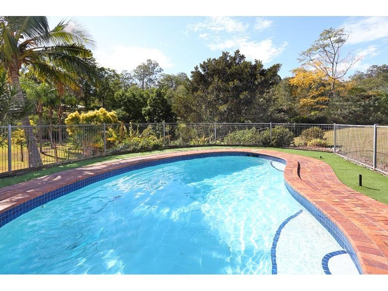 5 Meredith Court, Bunya QLD 4055