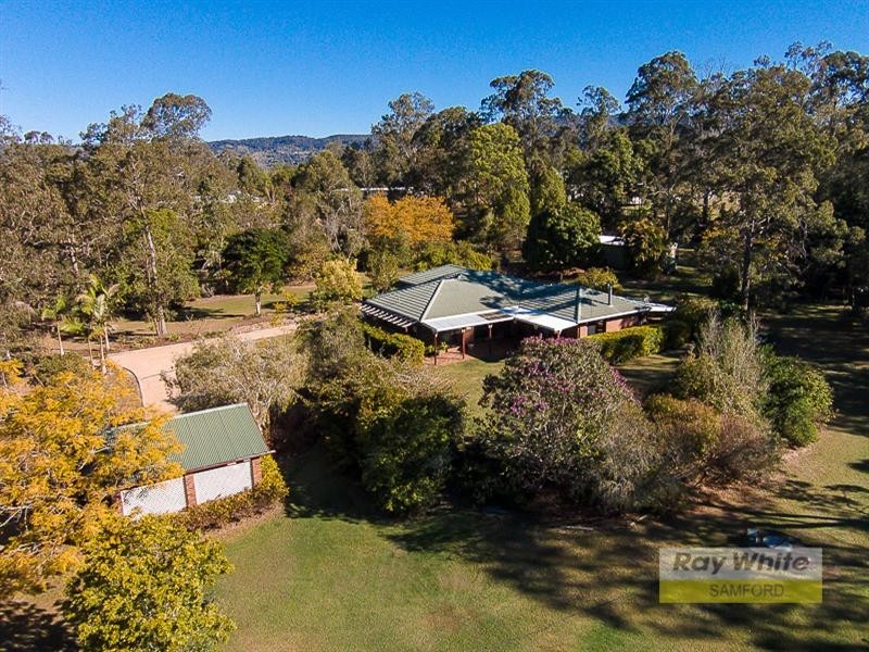 15 Greenwood Crescent, Samford Valley QLD 4520