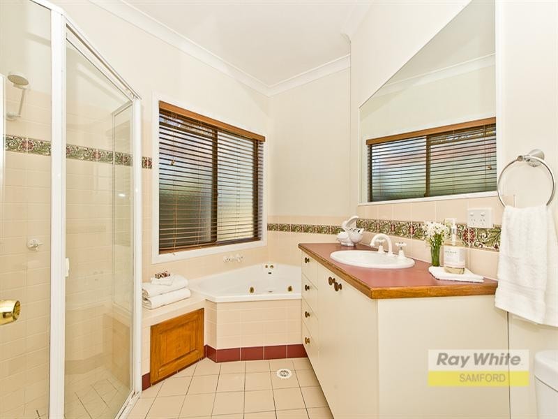 15 Greenwood Crescent, Samford Valley QLD 4520