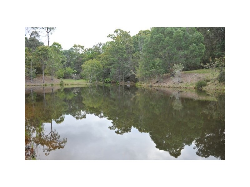 106 Woodward Road, Armstrong Creek QLD 4520