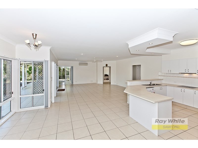 33 Chalmers Court, Samford Village QLD 4520