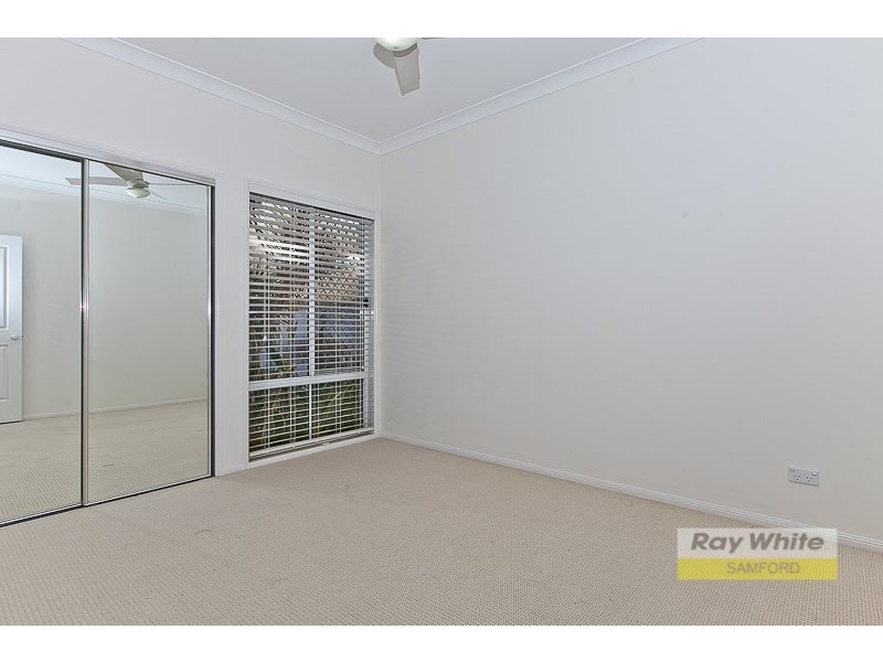 33 Chalmers Court, Samford Village QLD 4520