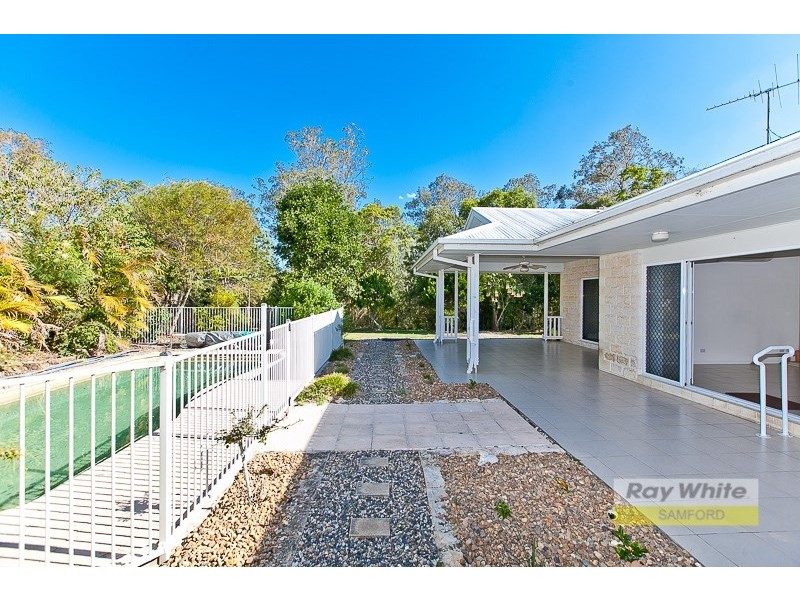 33 Chalmers Court, Samford Village QLD 4520