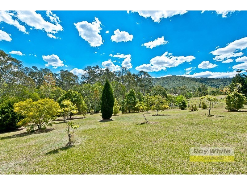 4 Riverine Court, Samford Valley QLD 4520