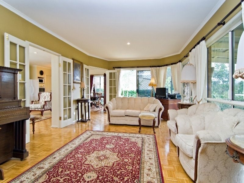 4 Riverine Court, Samford Valley QLD 4520