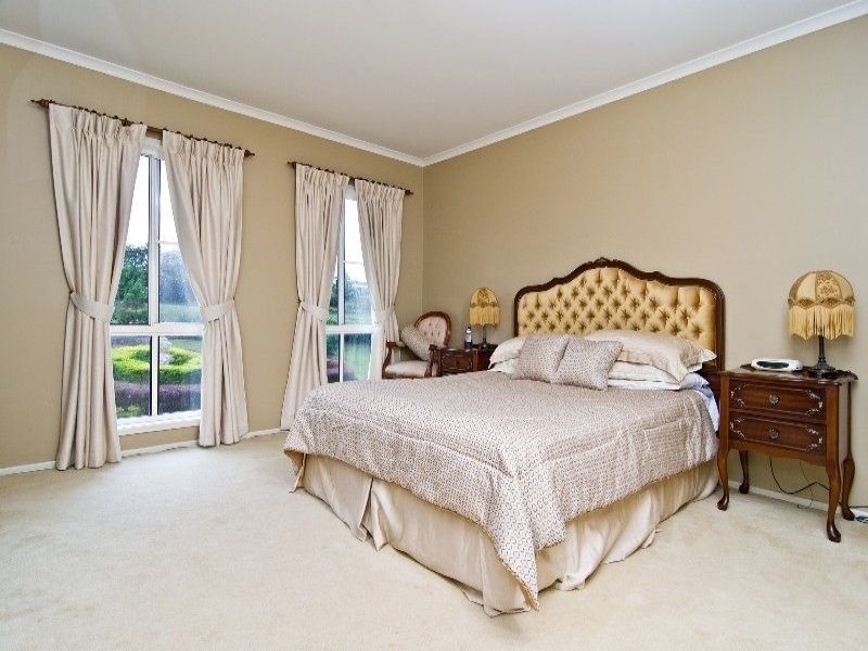 4 Riverine Court, Samford Valley QLD 4520