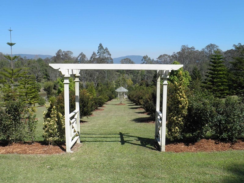 4 Riverine Court, Samford Valley QLD 4520