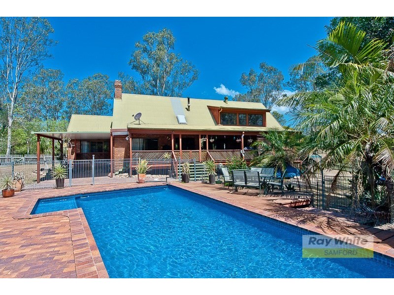 98 Camp Mountain Road, Camp Mountain QLD 4520