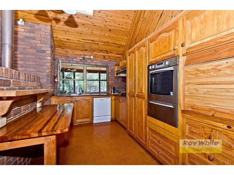 98 Camp Mountain Road, Camp Mountain QLD 4520