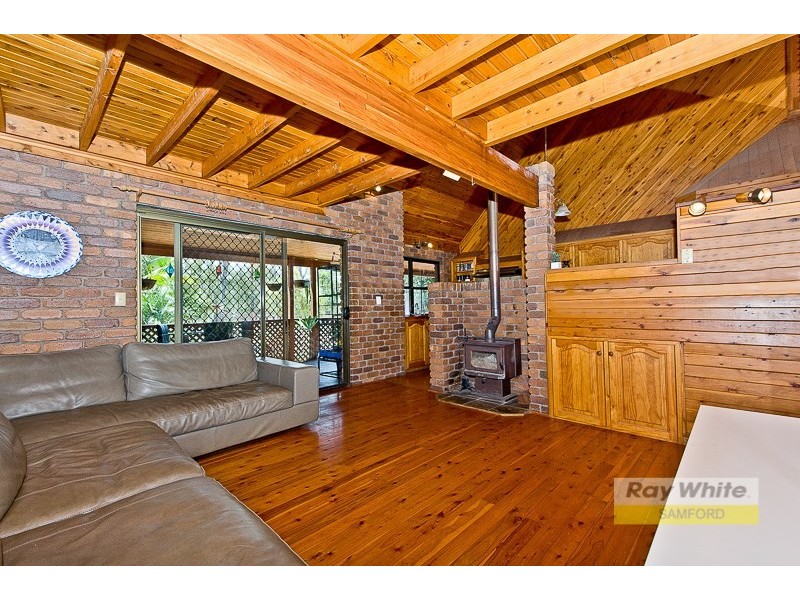 98 Camp Mountain Road, Camp Mountain QLD 4520