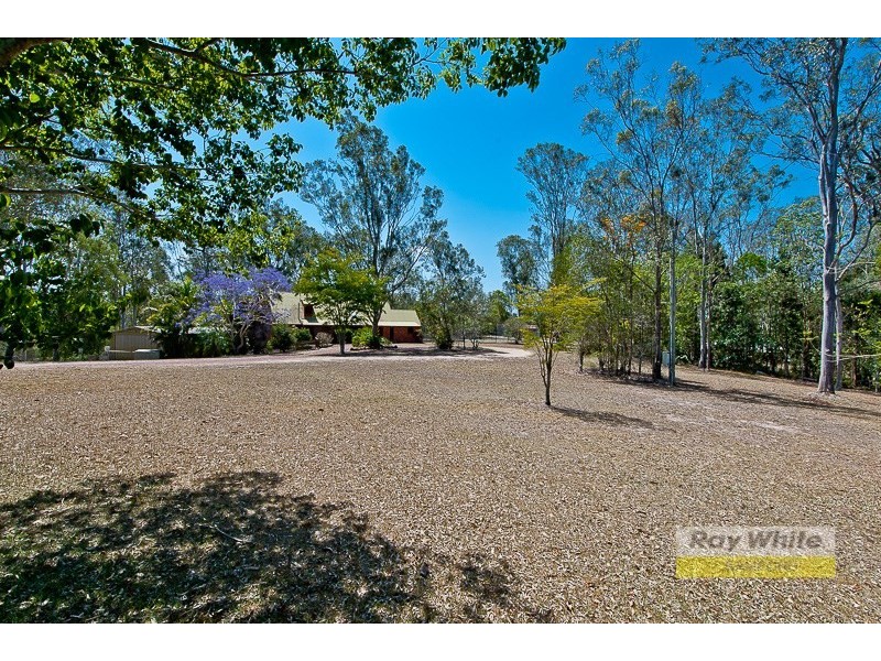 98 Camp Mountain Road, Camp Mountain QLD 4520