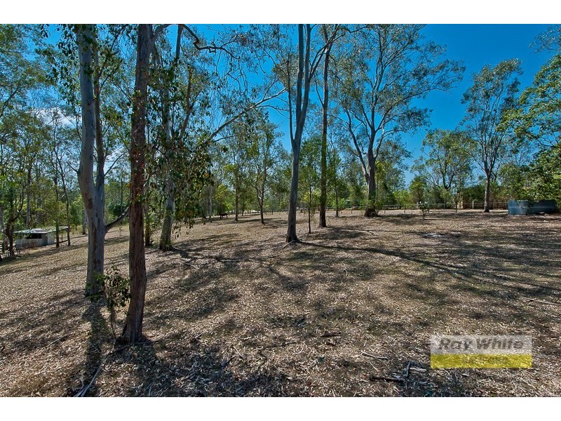 98 Camp Mountain Road, Camp Mountain QLD 4520