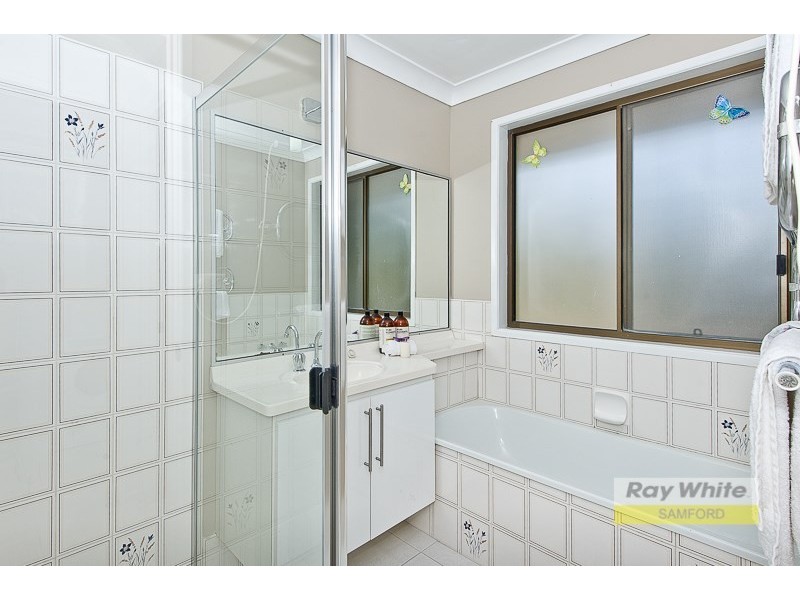 3 Boland Court, Eatons Hill QLD 4037