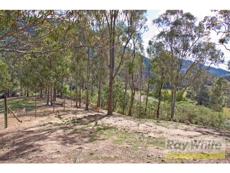 6 Lyell Court, Mount Samson QLD 4520