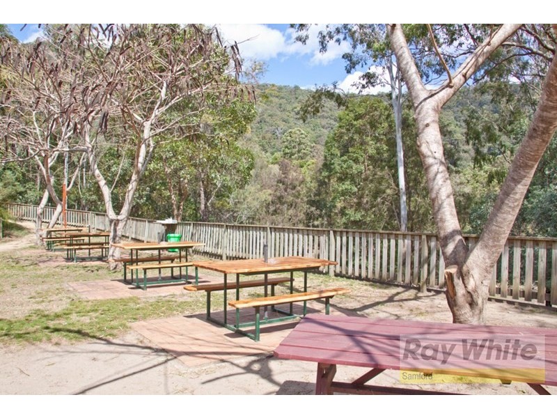 6 Lyell Court, Mount Samson QLD 4520