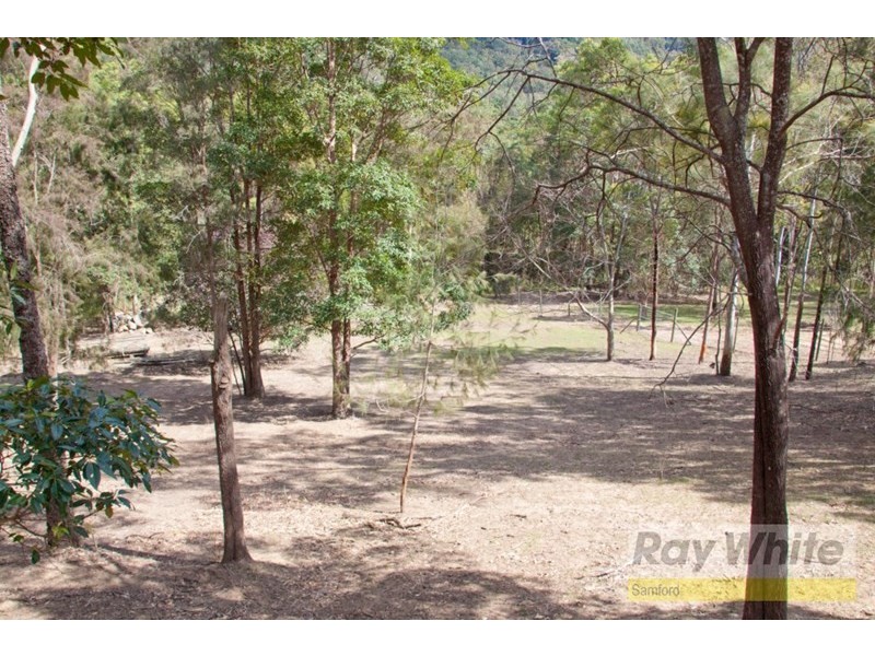 6 Lyell Court, Mount Samson QLD 4520