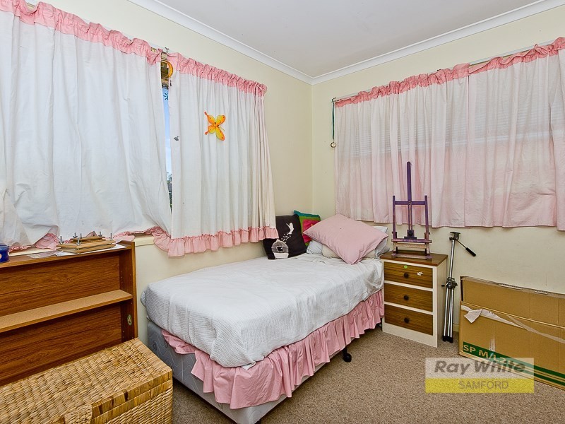 19 Eromba Crescent, Ferny Hills QLD 4055