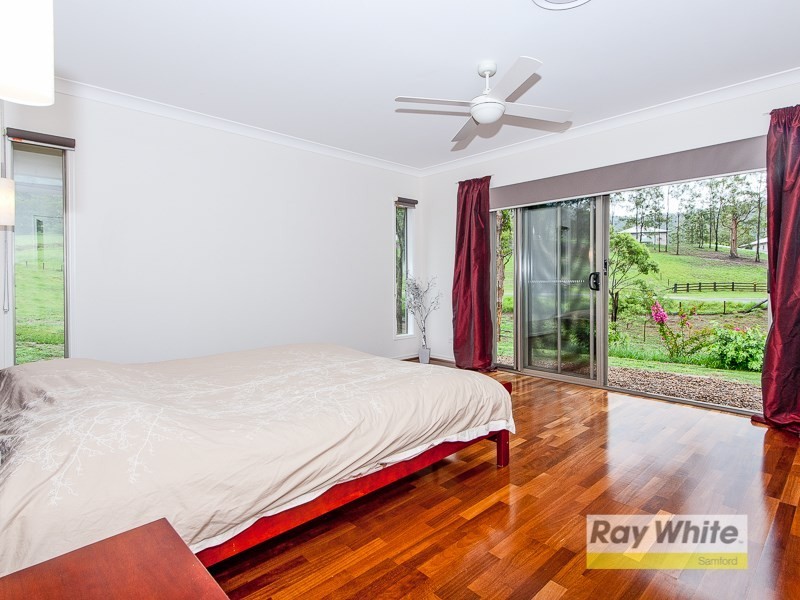 8 Vivian Place, Samsonvale QLD 4520