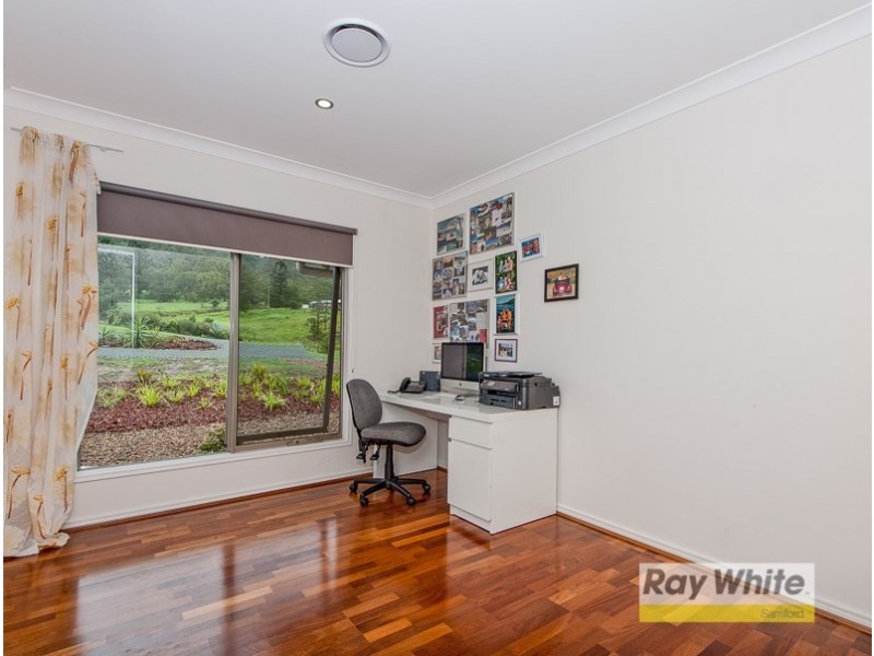 8 Vivian Place, Samsonvale QLD 4520