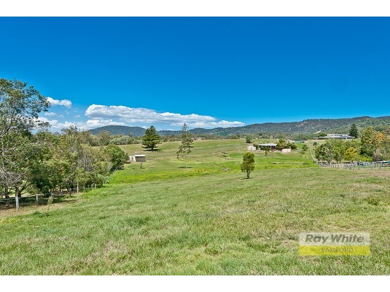 10 Janley Court, Wights Mountain QLD 4520