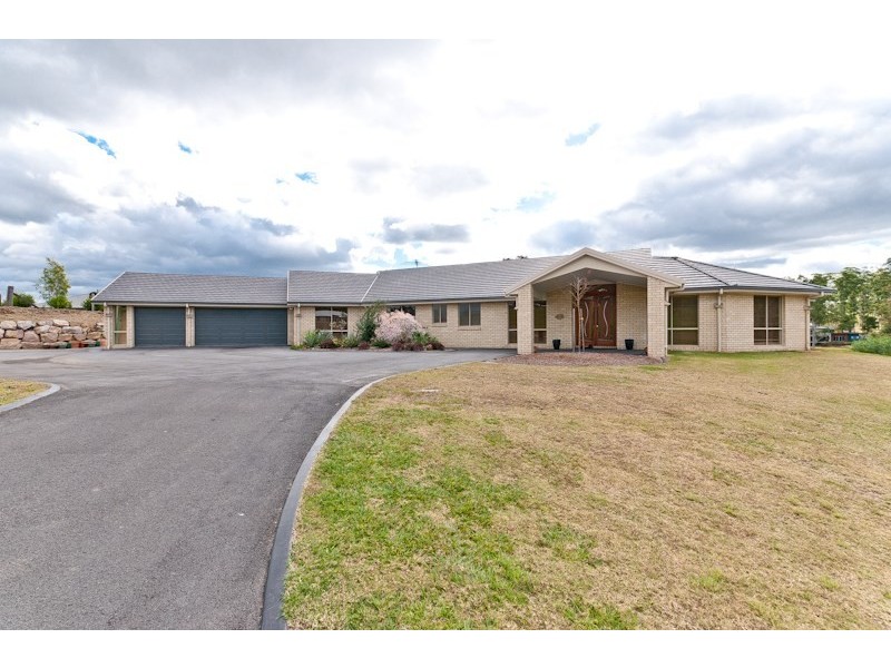 3 Currell Circuit, Samford Valley QLD 4520