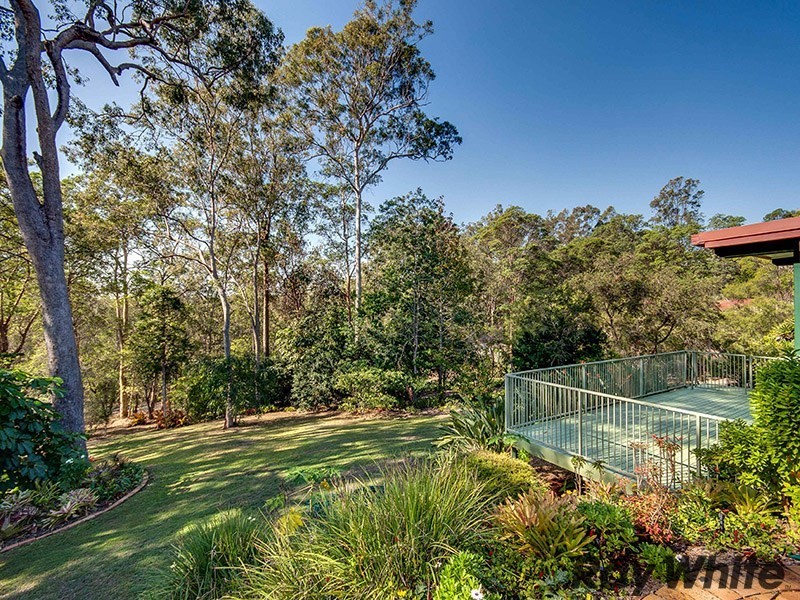 Bunya QLD 4055