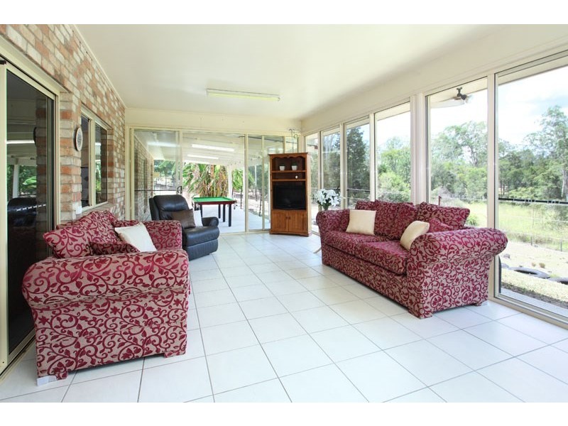 24 Trentham Place, Samford Village QLD 4520