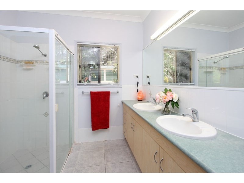 24 Trentham Place, Samford Village QLD 4520