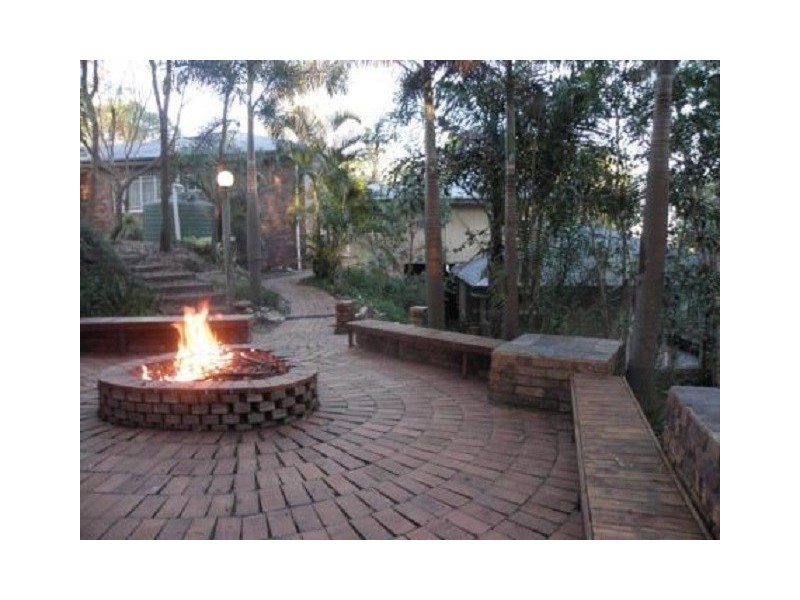 Eatons Hill QLD 4037