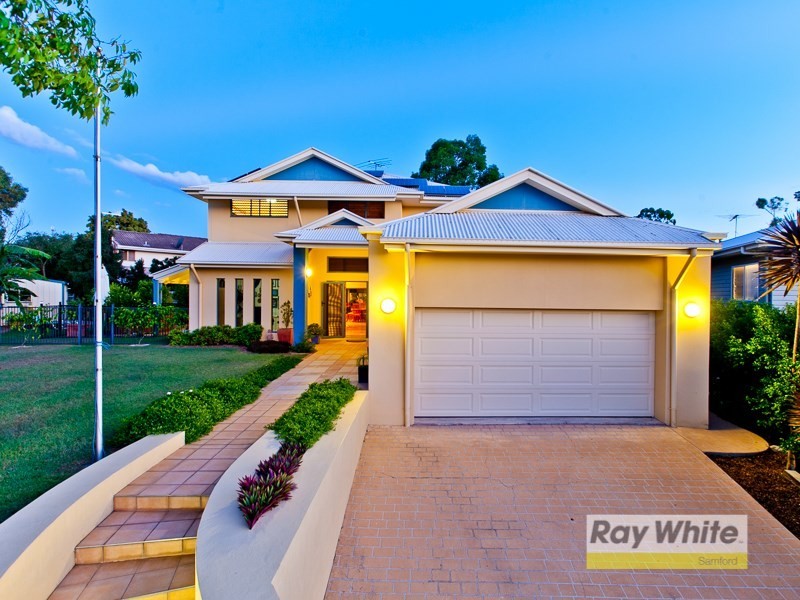 10 Camara Court, Eatons Hill QLD 4037