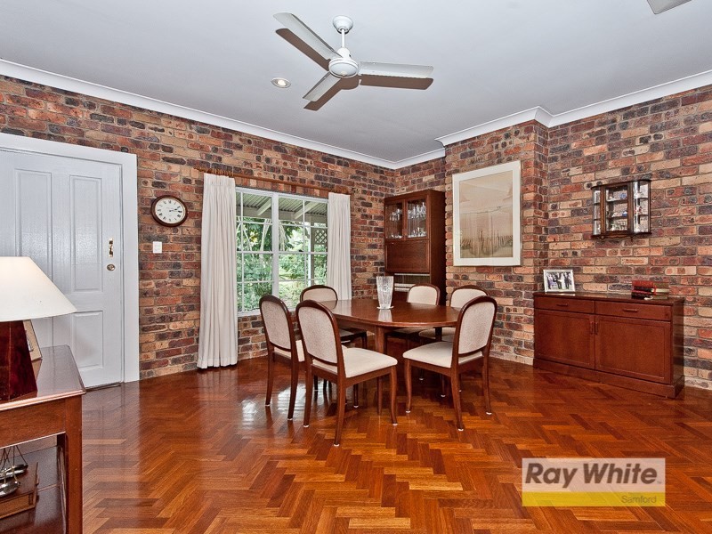 10 Grandview Court, Camp Mountain QLD 4520