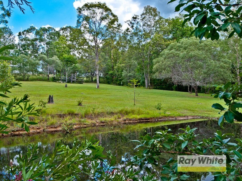 10 Grandview Court, Camp Mountain QLD 4520